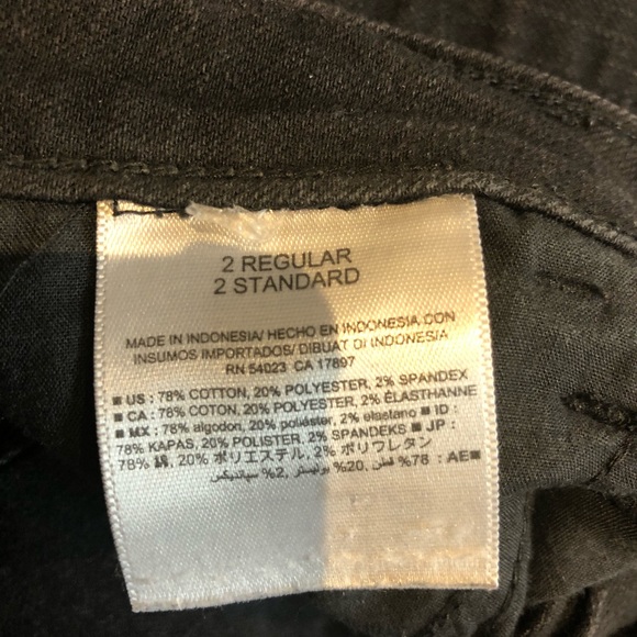 Old Navy Super Skinny Jeans - Picture 3 of 3